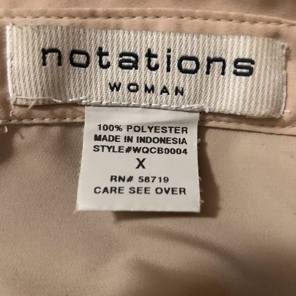 Barely worn blouse. - Picture 3 of 3